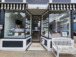 Homes for sale in Stonington, CT | 117 Water St, Stonington, CT 06359 | MLS# 24136756