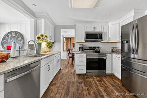 Homes for sale in Cromwell, CT | 12 Fairview Hts, Cromwell, CT 06416 | MLS# 24141635