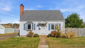 Homes for sale in Manchester, CT | 43 Salem Rd, Manchester, CT 06040 | MLS# 24141653