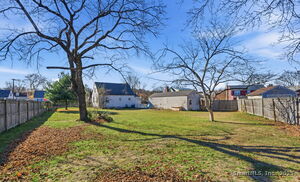 Homes for sale in Manchester, CT | 43 Salem Rd, Manchester, CT 06040 | MLS# 24141653