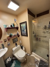 Homes for sale in Middletown, CT | 180 Bailey Rd, Middletown, CT 06457 | MLS# 24141334