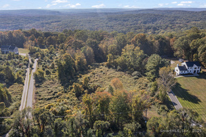 Homes for sale in Newtown, CT | 42 Great Ring Rd, Newtown, CT 06482 | MLS# 24142154