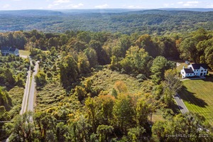 Homes for sale in Newtown, CT | 42 Great Ring Rd, Newtown, CT 06482 | MLS# 24142154