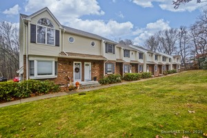 Homes for sale in Enfield, CT | 18 Cranberry Holw #18, Enfield, CT 06082 | MLS# 24142112