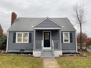 Homes for sale in Hartford, CT | 452 Broadview Ter, Hartford, CT 06106 | MLS# 24142212