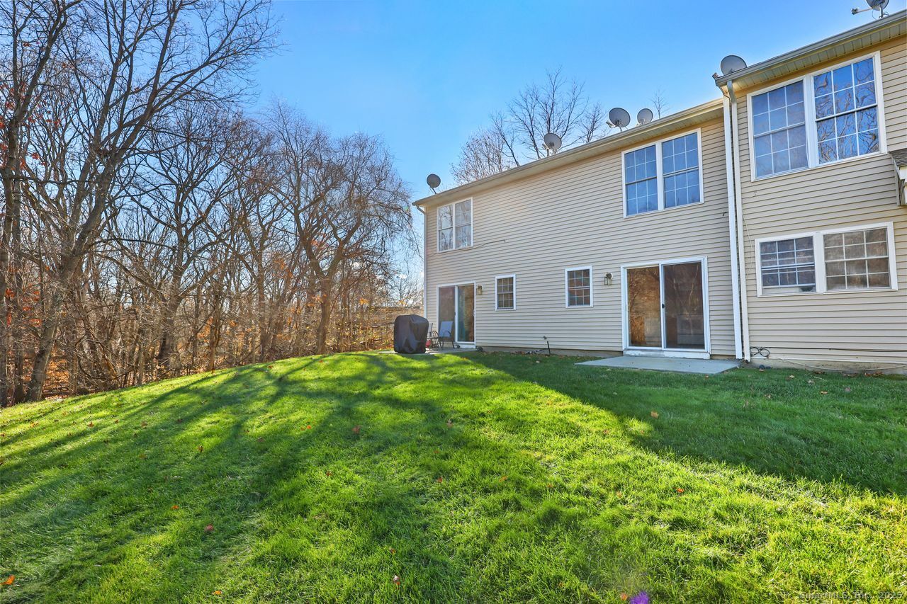 Homes for sale in Waterbury, CT | 92 Hamden Ave #APT 4, Waterbury, CT 06704 | MLS# 24141442