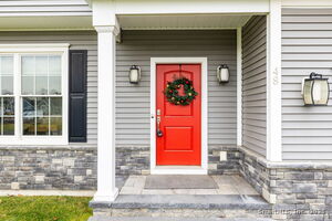 Homes for sale in Plainville, CT | 48 Sandstone Rd #48, Plainville, CT 06062 | MLS# 24140570