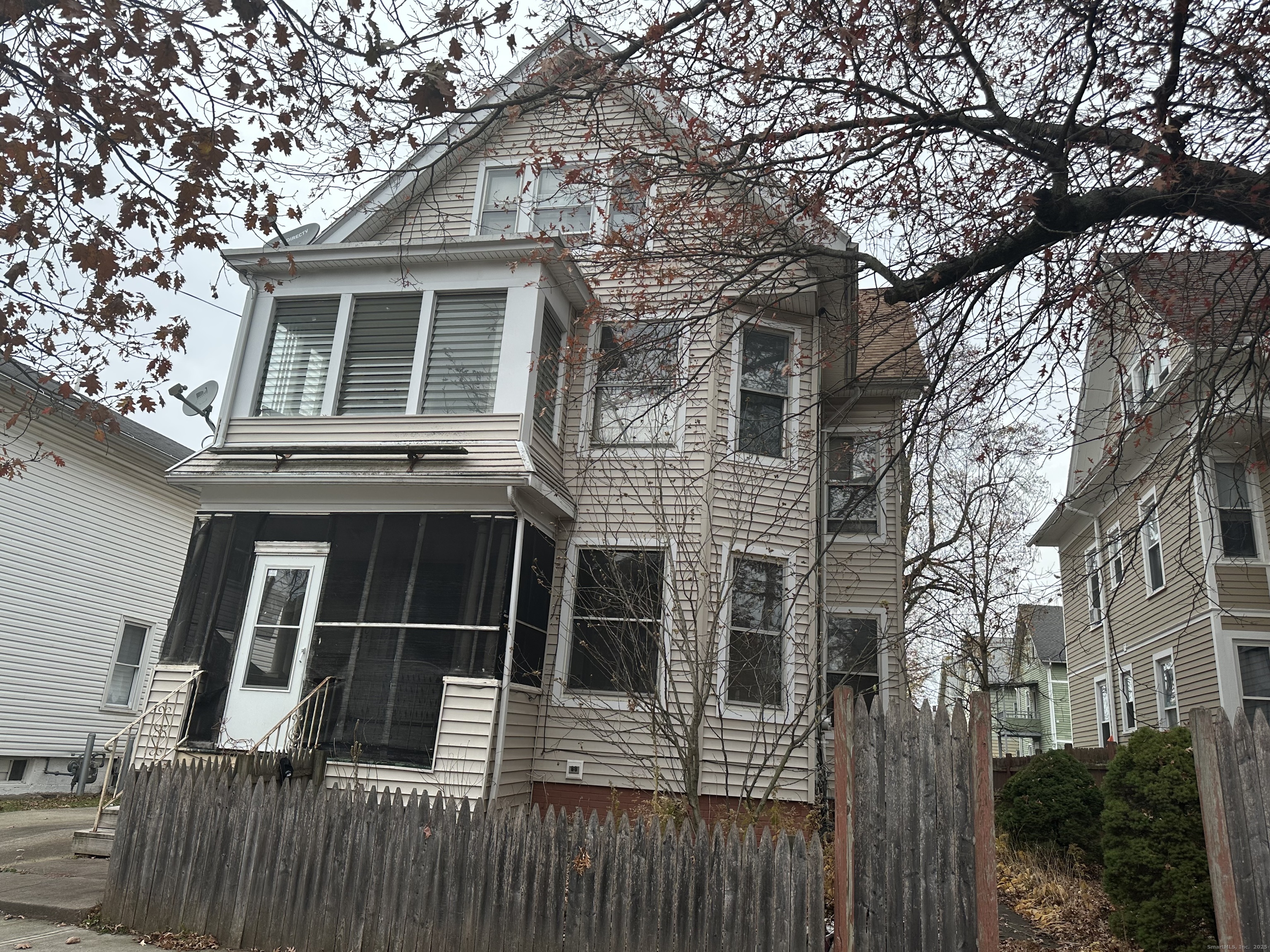 907 Elm, New Haven, 06511, 6 Bedrooms Bedrooms, 0 ,2 BathroomsBathrooms,Multi-family For Sale,For Sale,Elm,0,24142148