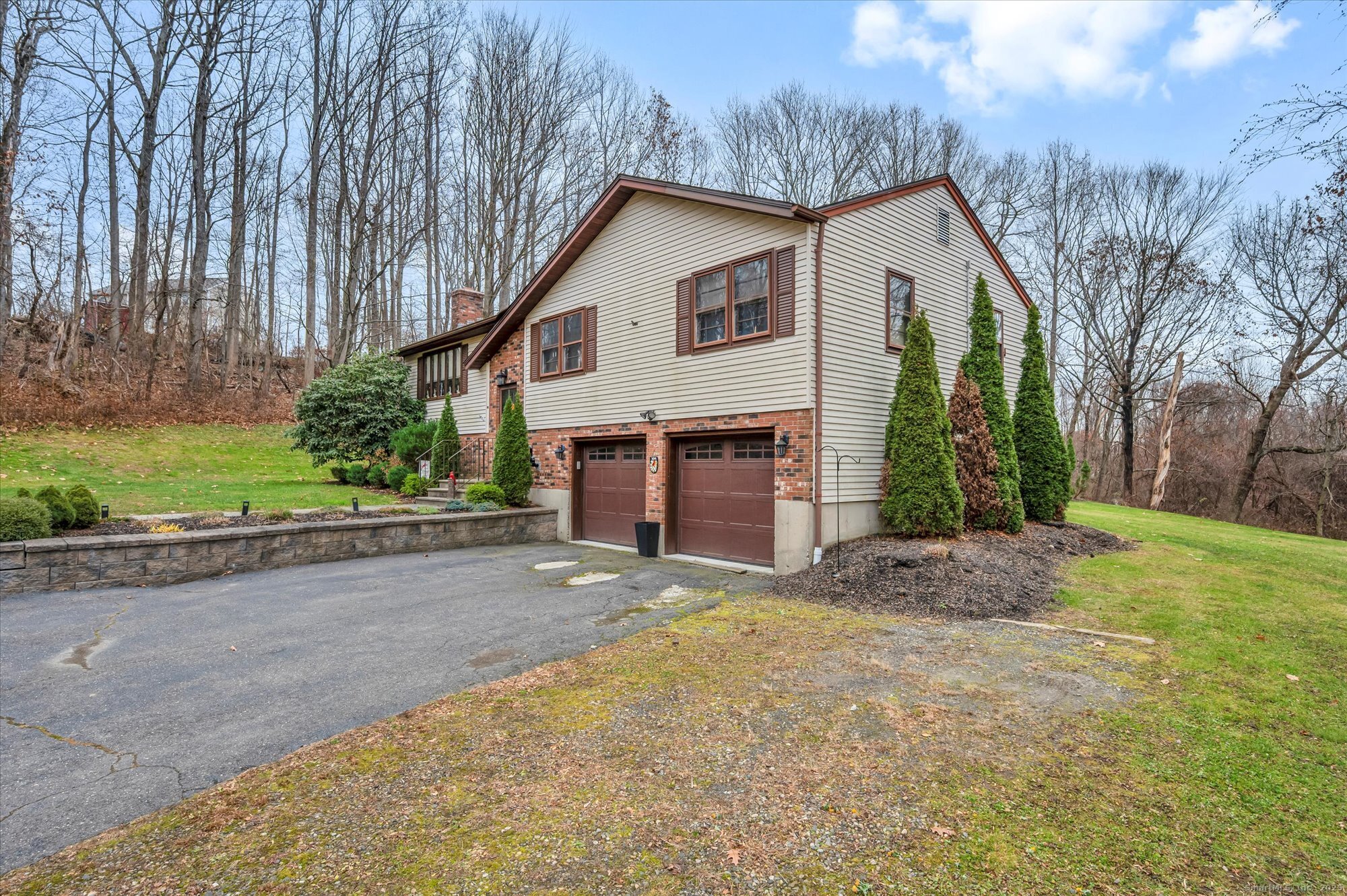 Homes for sale in Plymouth, CT | 18 Tumblebrook Rd, Plymouth, CT 06786 | MLS# 24142313