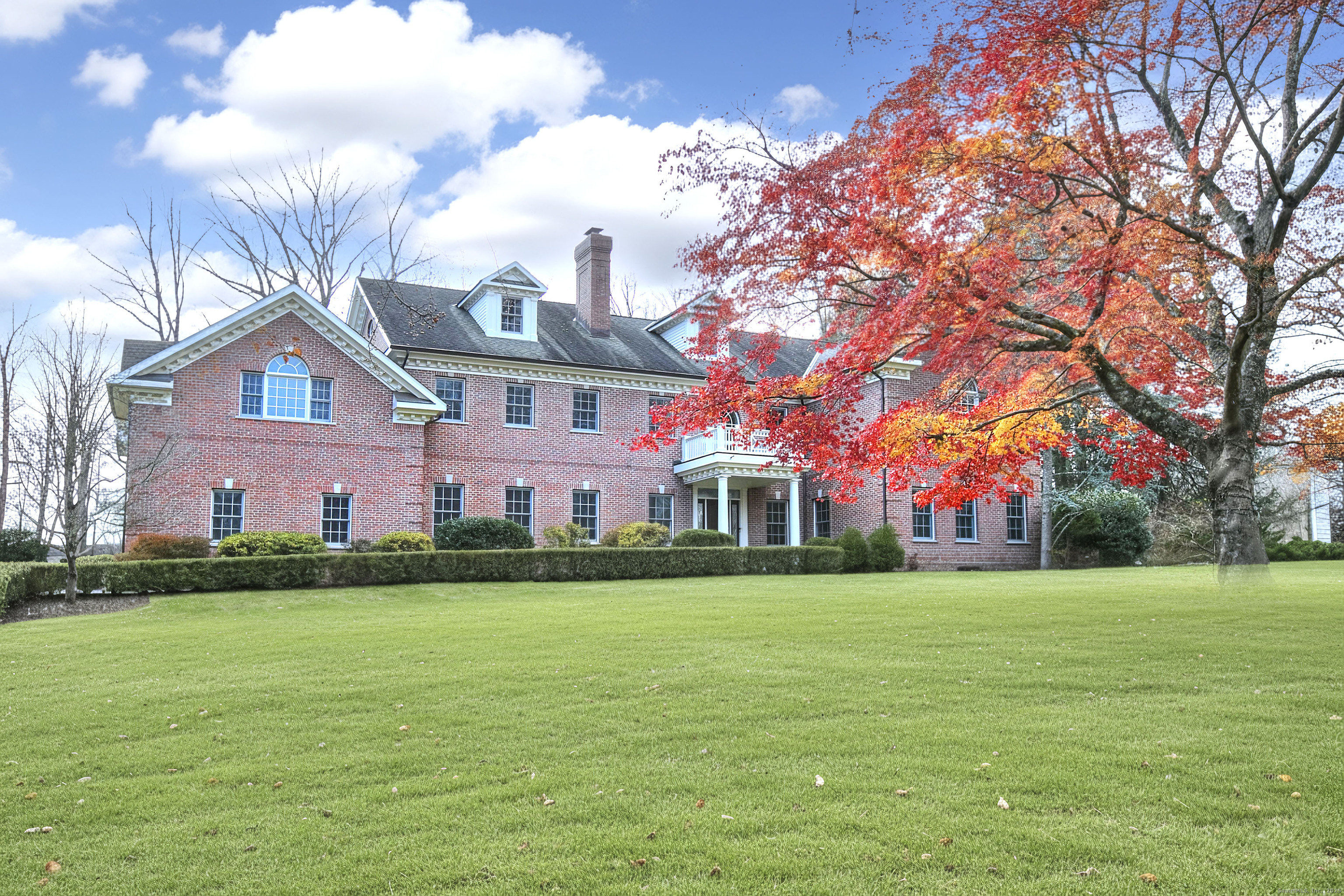 Stamford, Connecticut, 06903, United States, 4 Bedrooms Bedrooms, ,3.5 BathroomsBathrooms,Residential,For Sale,2003893