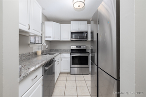 Homes for sale in Waterbury, CT | 30 Woodglen Dr #7A1, Waterbury, CT 06705 | MLS# 24142335