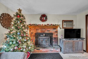 Homes for sale in Plymouth, CT | 18 Tumblebrook Rd, Plymouth, CT 06786 | MLS# 24142313