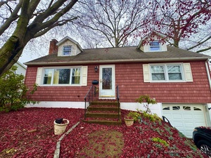 Homes for sale in Danbury, CT | 20 Oak Ridge Gate, Danbury, CT 06810 | MLS# 24142197