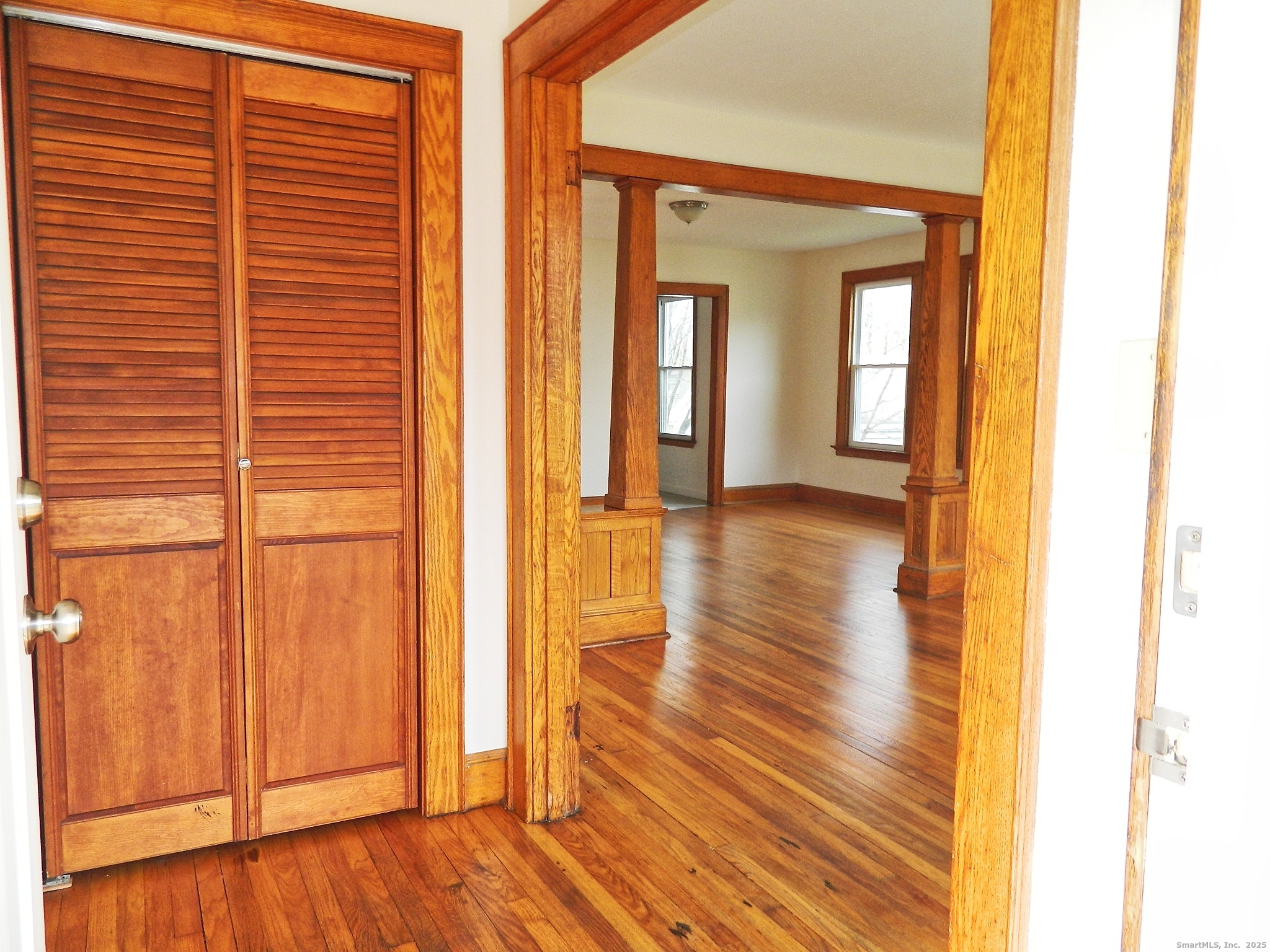 191 Bradley Avenue photo 2