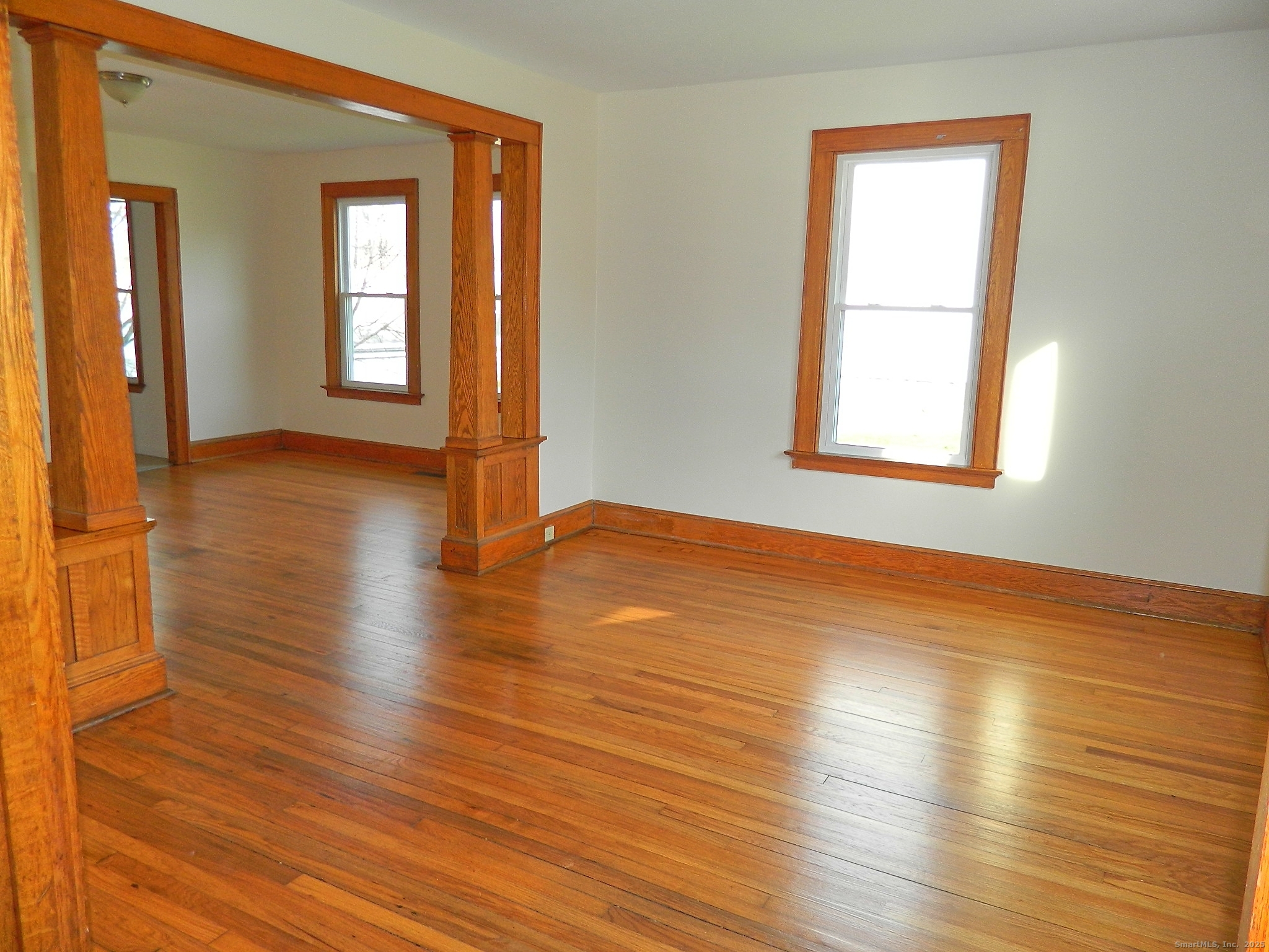 191 Bradley Avenue photo 3