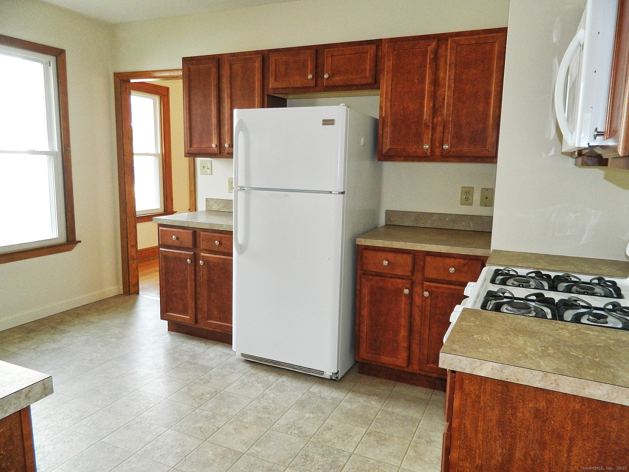 191 Bradley Avenue photo 6
