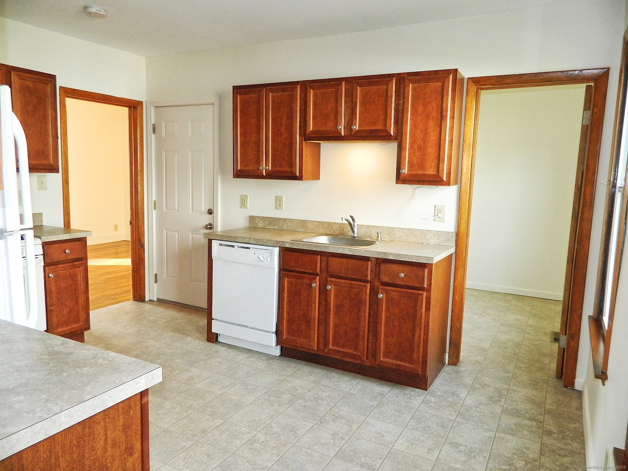 191 Bradley Avenue photo 8