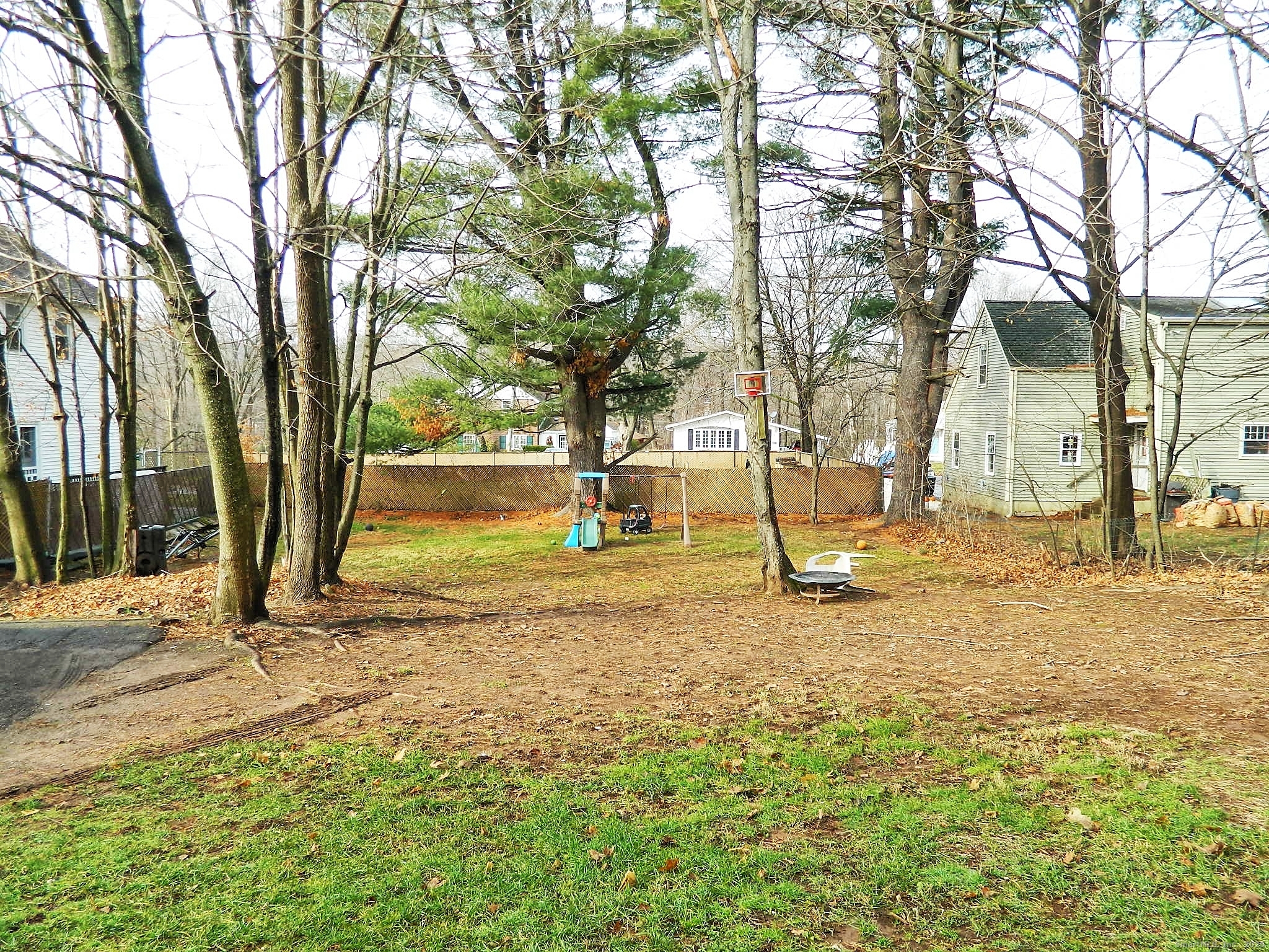 191 Bradley Avenue photo 16