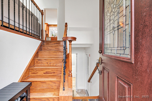 Homes for sale in Danbury, CT | 8 Snug Harbor Dr, Danbury, CT 06811 | MLS# 24141359