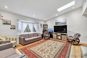 Homes for sale in Danbury, CT | 8 Snug Harbor Dr, Danbury, CT 06811 | MLS# 24141359