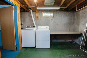 Homes for sale in Simsbury, CT | 25 Barry Ln, Simsbury, CT 06070 | MLS# 24142404