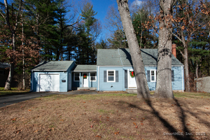 Homes for sale in Simsbury, CT | 25 Barry Ln, Simsbury, CT 06070 | MLS# 24142404