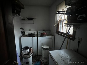 Homes for sale in New Fairfield, CT | 37 Eastview Dr, New Fairfield, CT 06812 | MLS# 24142300