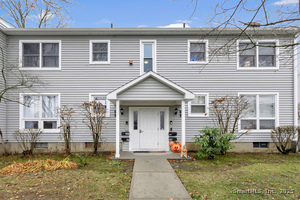 Homes for sale in Milford, CT | 105 Carriage Path S #105, Milford, CT 06460 | MLS# 24141842