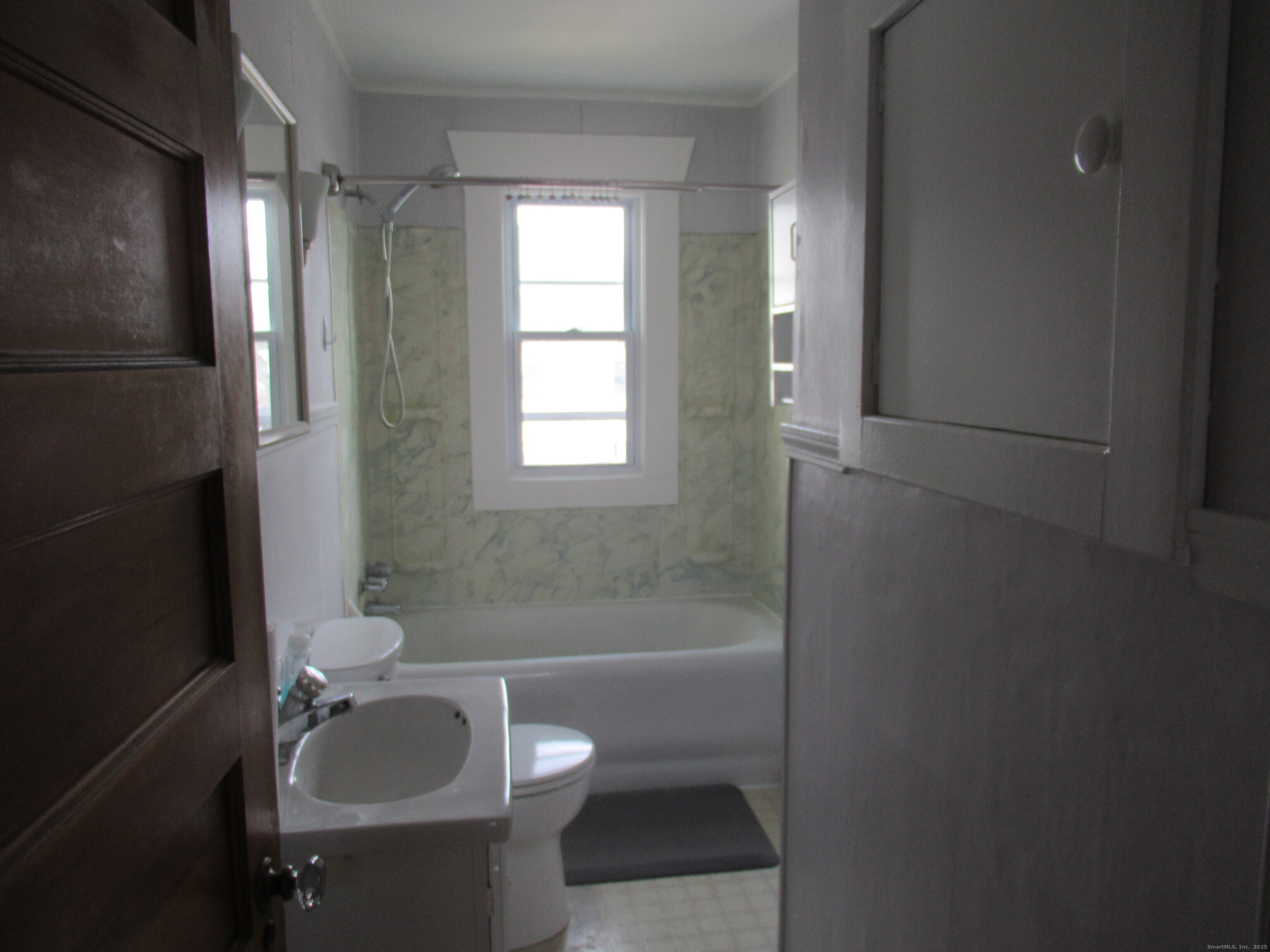 Photo 4 of 96 Stearns Street, Bristol, CT