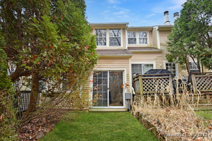 Homes for sale in Middletown, CT | 14 Rising Trail Dr #14, Middletown, CT 06457 | MLS# 24142432