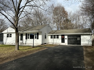 Homes for sale in Enfield, CT | 9 Eleanor Rd, Enfield, CT 06082 | MLS# 24142336