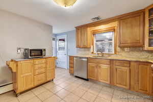 Homes for sale in West Hartford, CT | 394 Trout Brook Dr, West Hartford, CT 06110 | MLS# 24127652