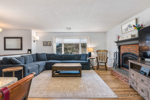 Homes for sale in Cromwell, CT | 5 Palmer Cir, Cromwell, CT 06416 | MLS# 24142455