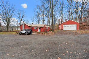 Homes for sale in Oxford, CT | 59 Pope Rd, Oxford, CT 06478 | MLS# 24139381