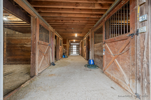 Homes for sale in Oxford, CT | 61 Pope Rd, Oxford, CT 06478 | MLS# 24139380