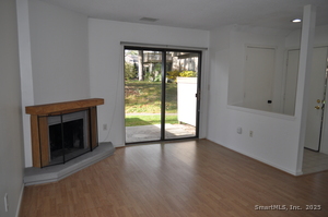 Homes for sale in Avon, CT | 7 Chestnut Dr #7, Avon, CT 06001 | MLS# 24142487