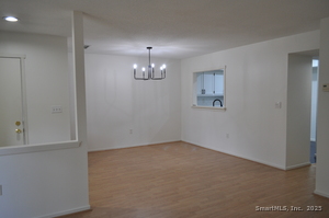 Homes for sale in Avon, CT | 7 Chestnut Dr #7, Avon, CT 06001 | MLS# 24142487