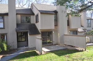 Homes for sale in Avon, CT | 7 Chestnut Dr #7, Avon, CT 06001 | MLS# 24142487