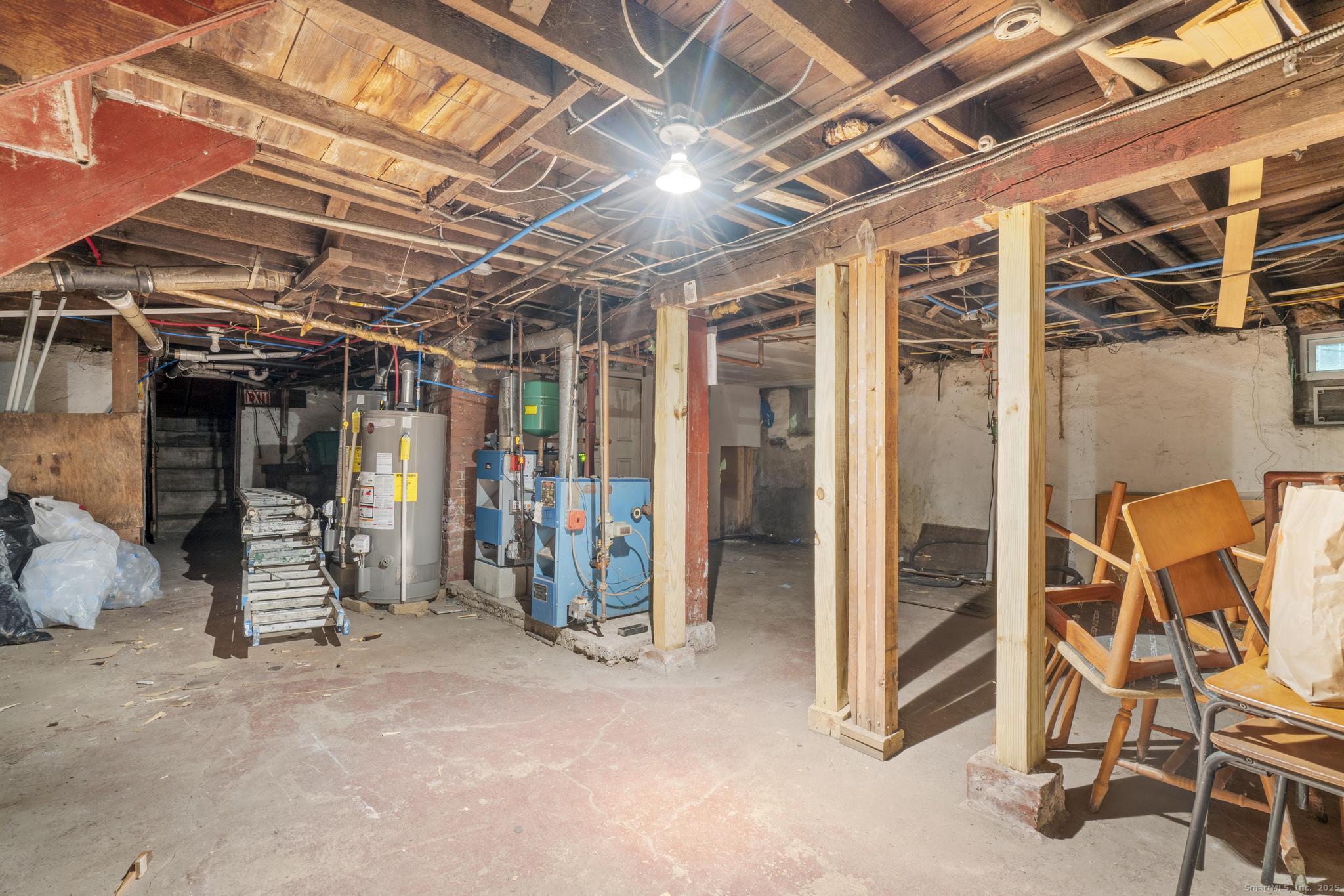 865 Iranistan, Bridgeport, 06604, 7 Bedrooms Bedrooms, 0 ,3 BathroomsBathrooms,Multi-family For Sale,For Sale,Iranistan,0,24142565