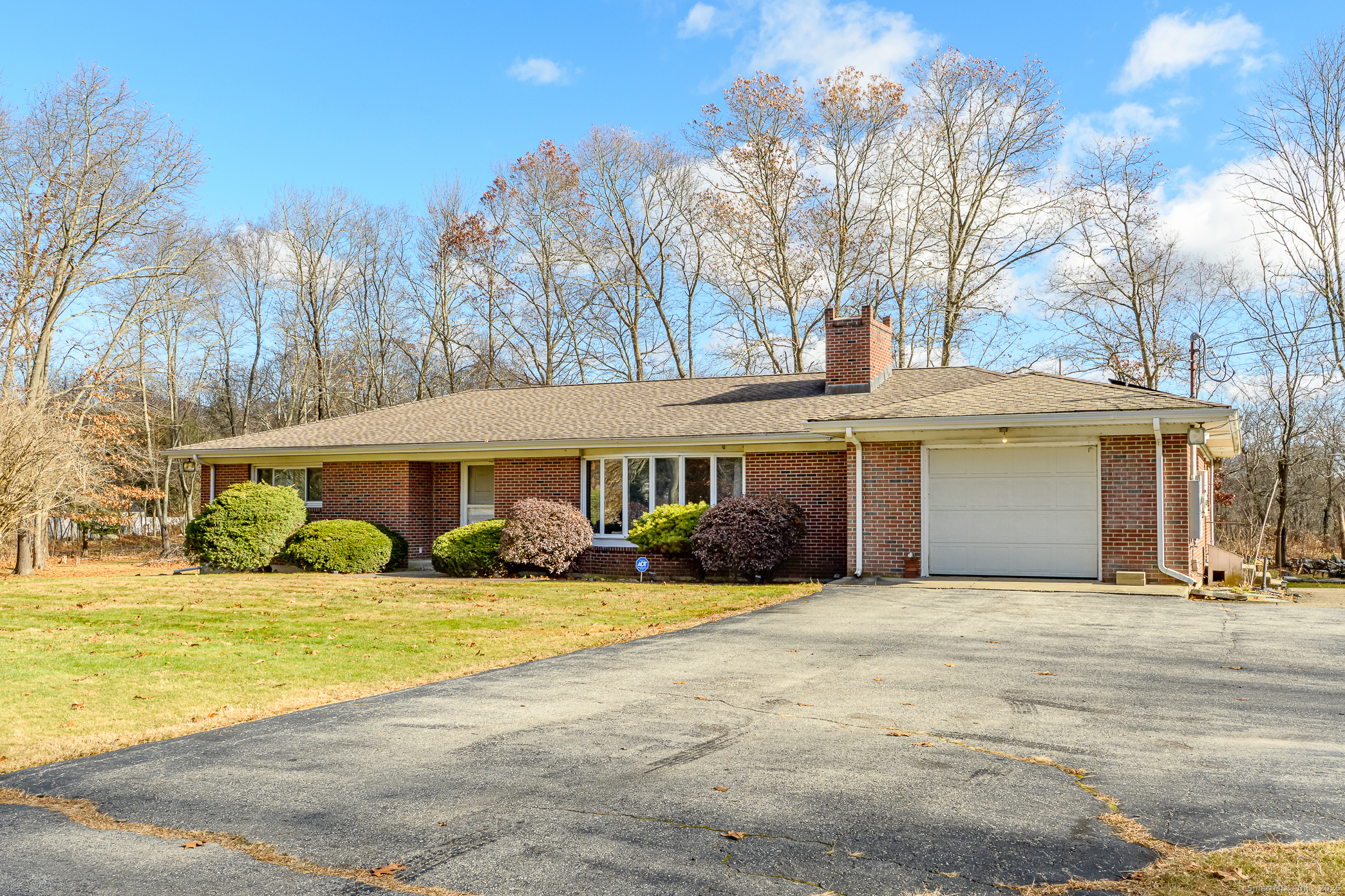 Homes for sale in Killingly, CT | 1436 North Rd, Killingly, CT 06241 | MLS# 24142545