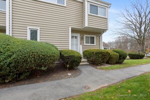Homes for sale in Branford, CT | 95 Monticello Dr #95, Branford, CT 06405 | MLS# 24142575