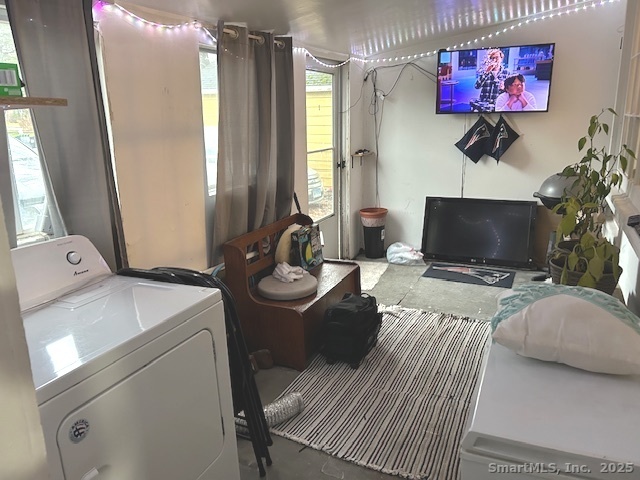 Homes for sale in Middletown, CT | 27 Barbara Rd, Middletown, CT 06457 | MLS# 24142315