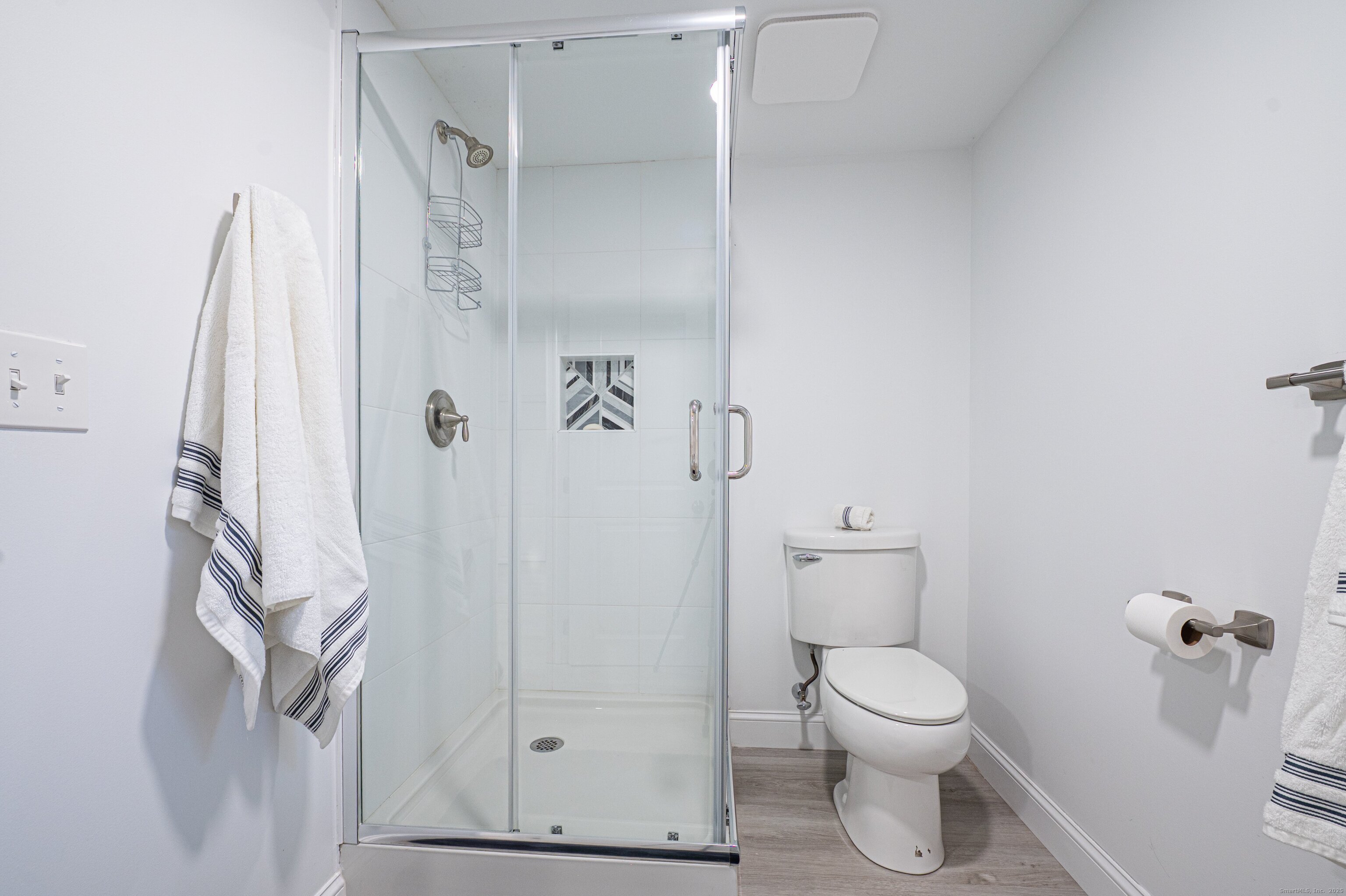 Homes for sale in Branford, CT | 15 Griffing Pond Rd, Branford, CT 06405 | MLS# 24142663