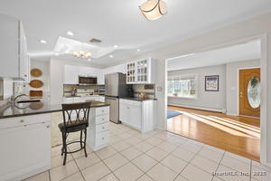 Homes for sale in Trumbull, CT | 7 Manor Dr, Trumbull, CT 06611 | MLS# 24142702