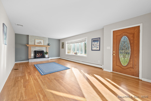 Homes for sale in Trumbull, CT | 7 Manor Dr, Trumbull, CT 06611 | MLS# 24142702