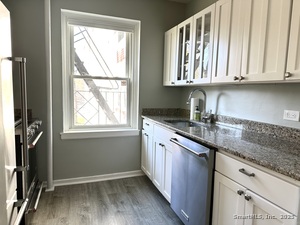 Homes for sale in Stamford, CT | 102 Summer St #2A, Stamford, CT 06840 | MLS# 24142349