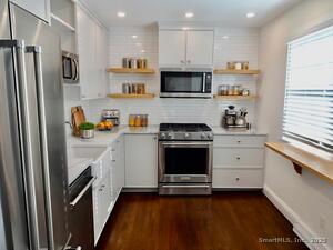 Homes for sale in Fairfield, CT | 245 Unquowa Rd #11, Fairfield, CT 06824 | MLS# 24142747