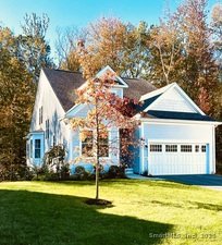 Homes for sale in Oxford, CT | 945 Mackenzie Ln #945, Oxford, CT 06478 | MLS# 24132963