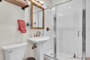 Homes for sale in Hartford, CT | 28 Whitney St, Hartford, CT 06105 | MLS# 24142730