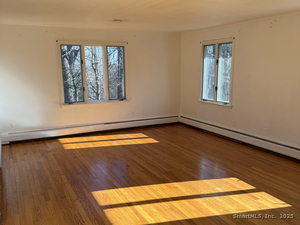 Homes for sale in Trumbull, CT | 37 Kitcher Ct, Trumbull, CT 06611 | MLS# 24142134